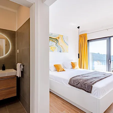 3 Bedroom Amazing In Blato