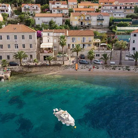 3 Bedroom Amazing In Blato