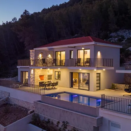 3 Bedroom Amazing In Blato