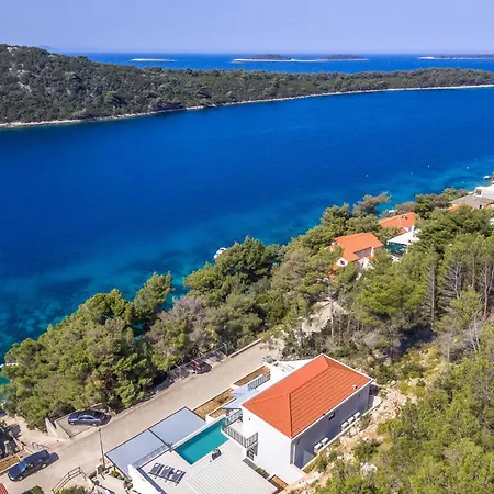 別荘 3 Bedroom Amazing In Blato