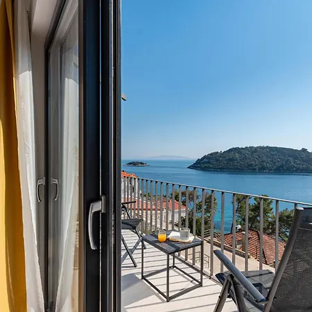 3 Bedroom Amazing In Blato 別荘 *