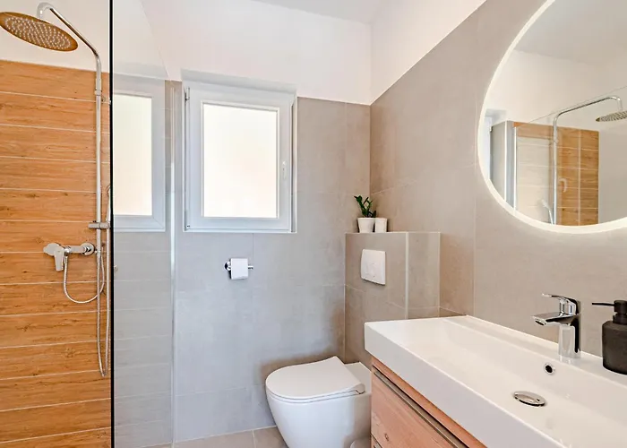 3 Bedroom Amazing In Holiday home Blato (Korcula)