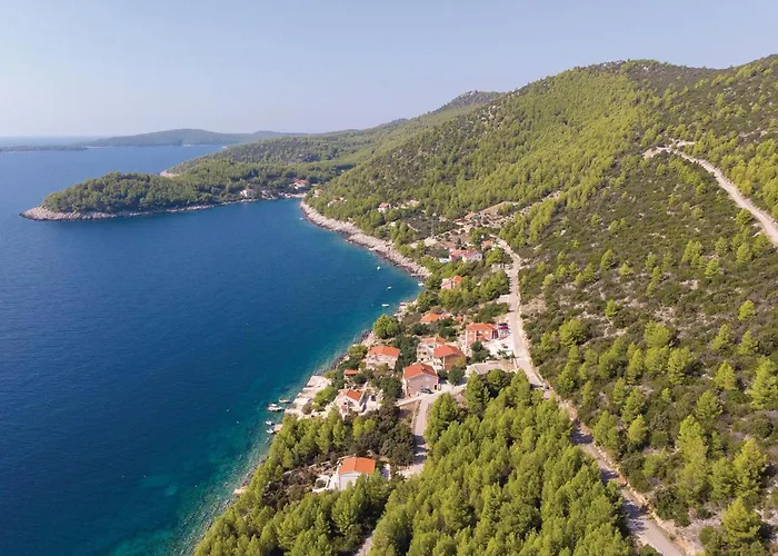 3 Bedroom Amazing In Holiday home Blato (Korcula)