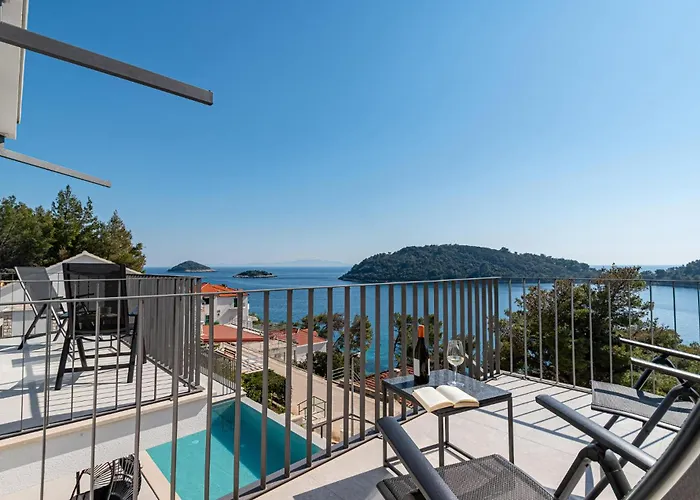 3 Bedroom Amazing In Holiday home