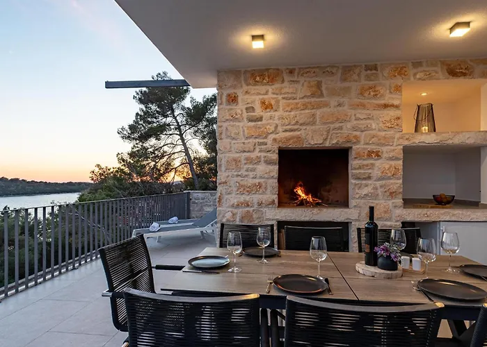 3 Bedroom Amazing In Holiday home *